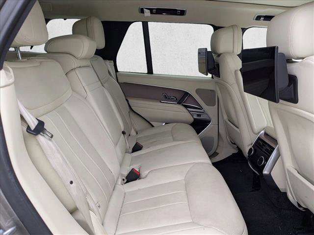 Certified 2023 Land Rover Range Rover SE image 16