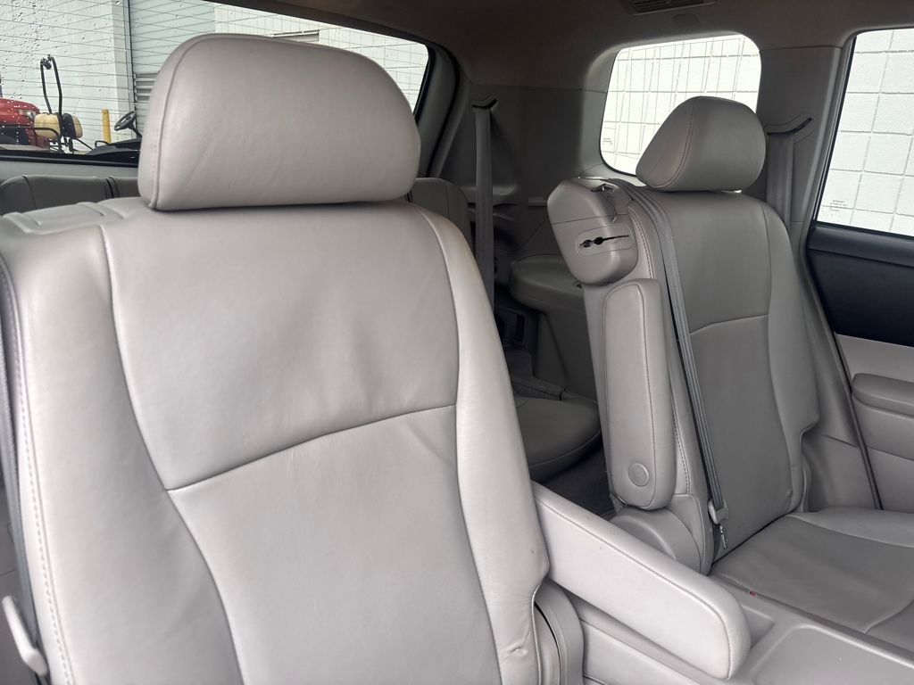 Used 2010 Toyota Highlander SE image 27