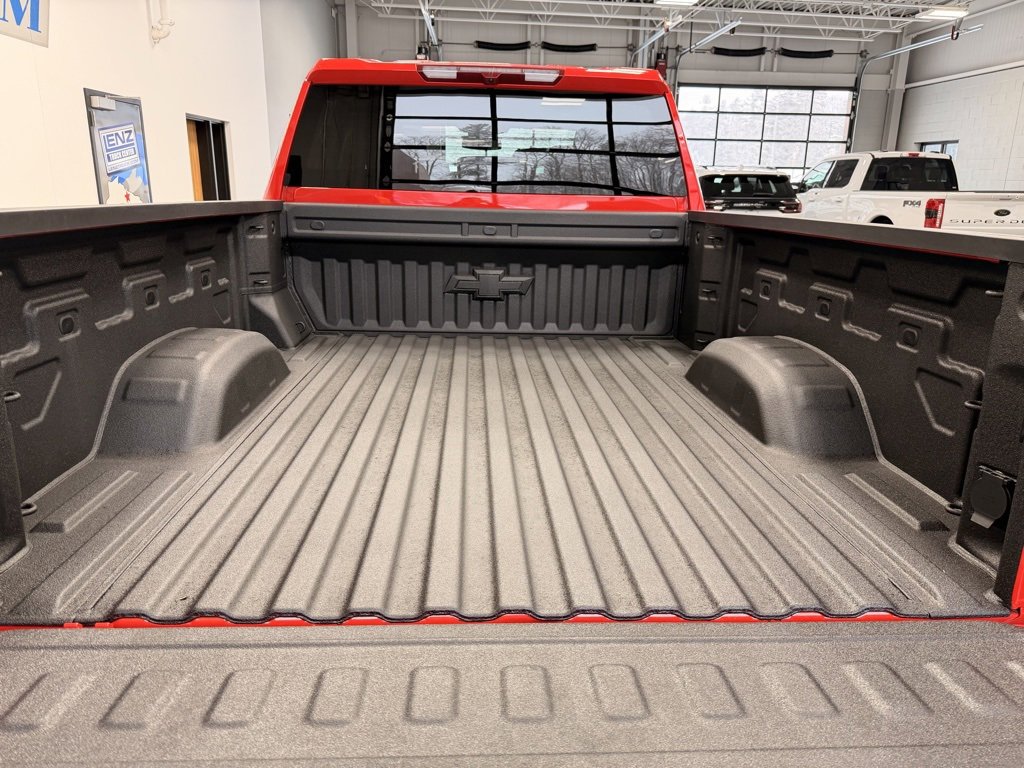 Used 2025 Chevrolet Silverado 2500 LT image 12