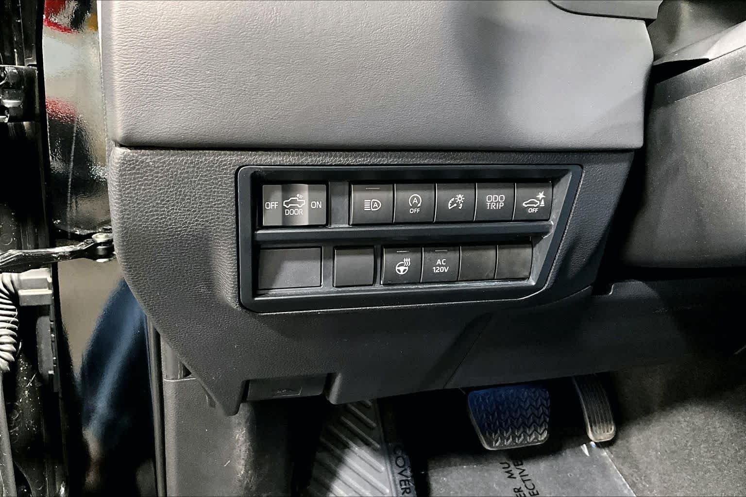 Used 2023 Toyota Tundra Platinum AWD/4WD image 35