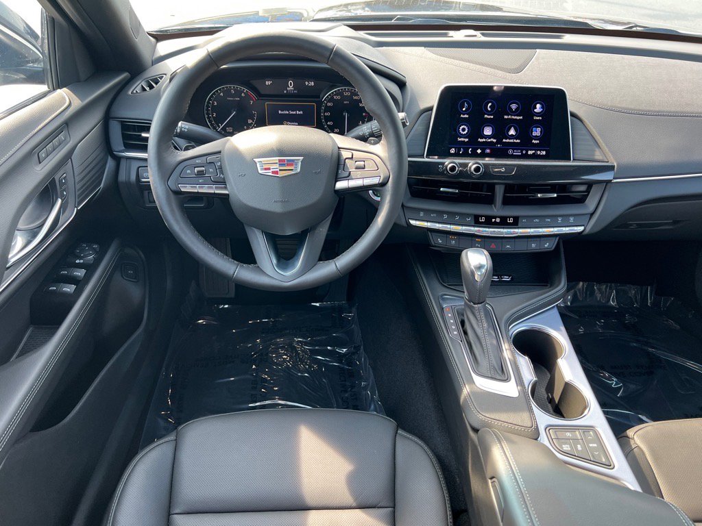 Used 2025 Cadillac CT4 Premium Luxury image 4
