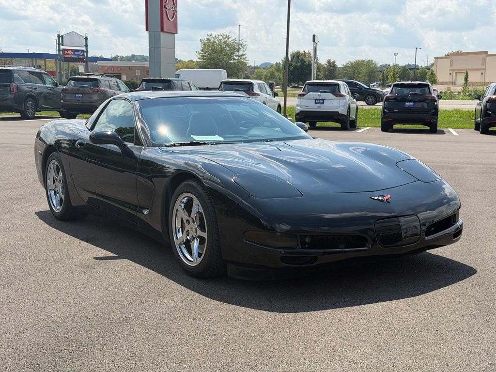 Used 1999 Chevrolet Corvette Coupe w/ Roof Pkg