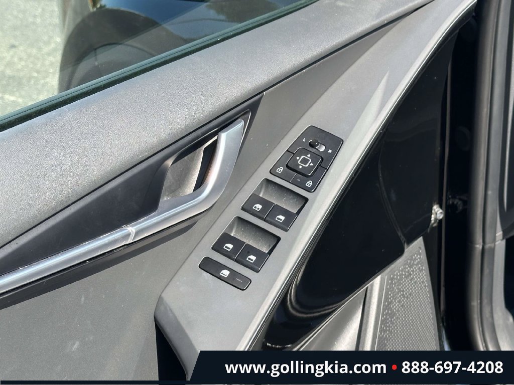 Certified 2025 Kia Niro EX FWD image 14