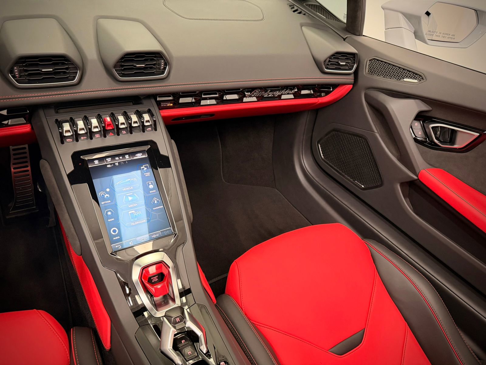 Used 2024 Lamborghini Huracan EVO image 34