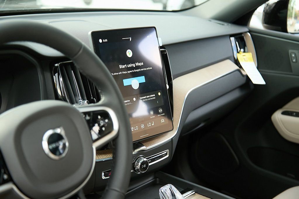 New 2026 Volvo XC60 B5 Plus w/ Protection Package Premier image 15