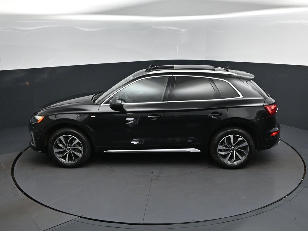 Used 2023 Audi Q5 2.0T Premium w/ Convenience Package AWD/4WD image 32