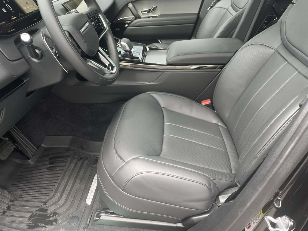 New 2026 Land Rover Range Rover Sport SE AWD/4WD image 14