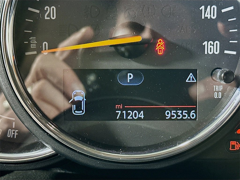 Used 2016 MINI Cooper 2-Door Hardtop image 13