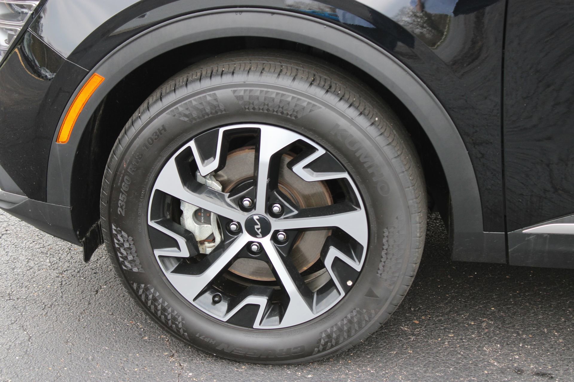 Used 2025 Kia Sportage EX w/ Premium Package image 11