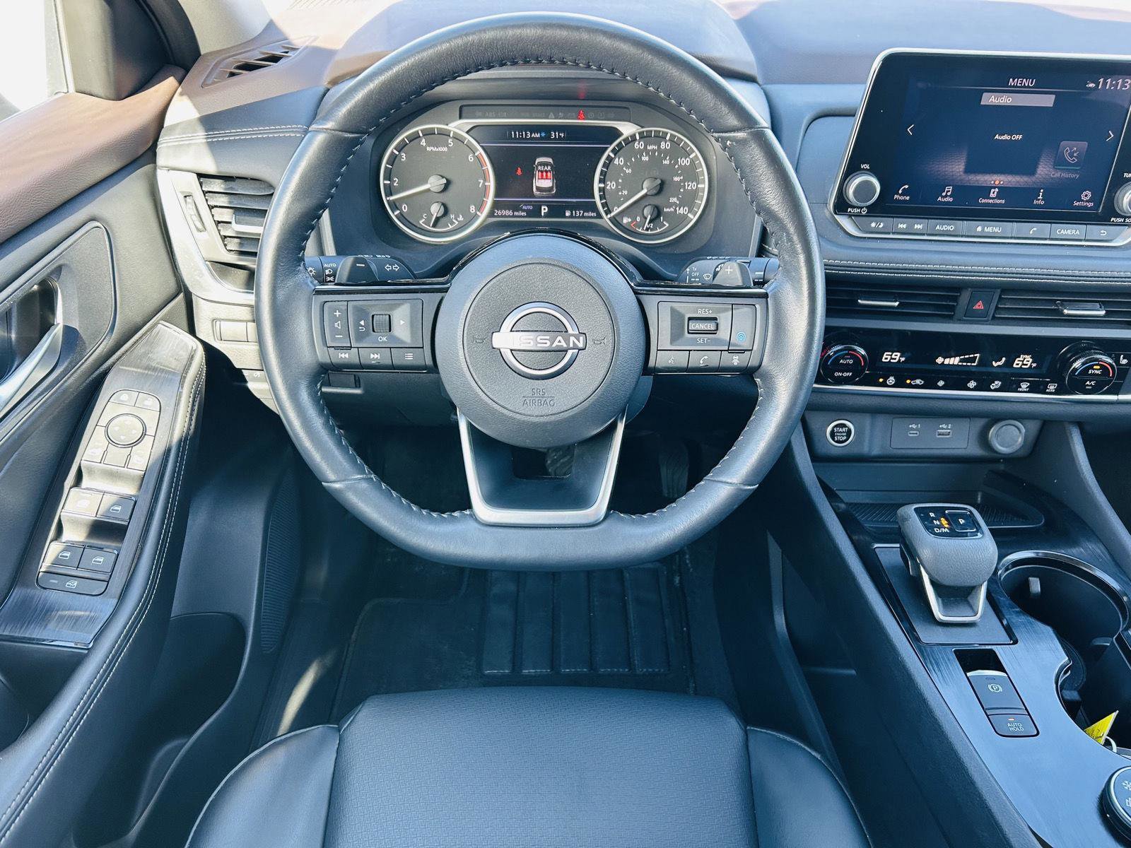 Used 2023 Nissan Rogue SV w/ SV Premium B Package image 15