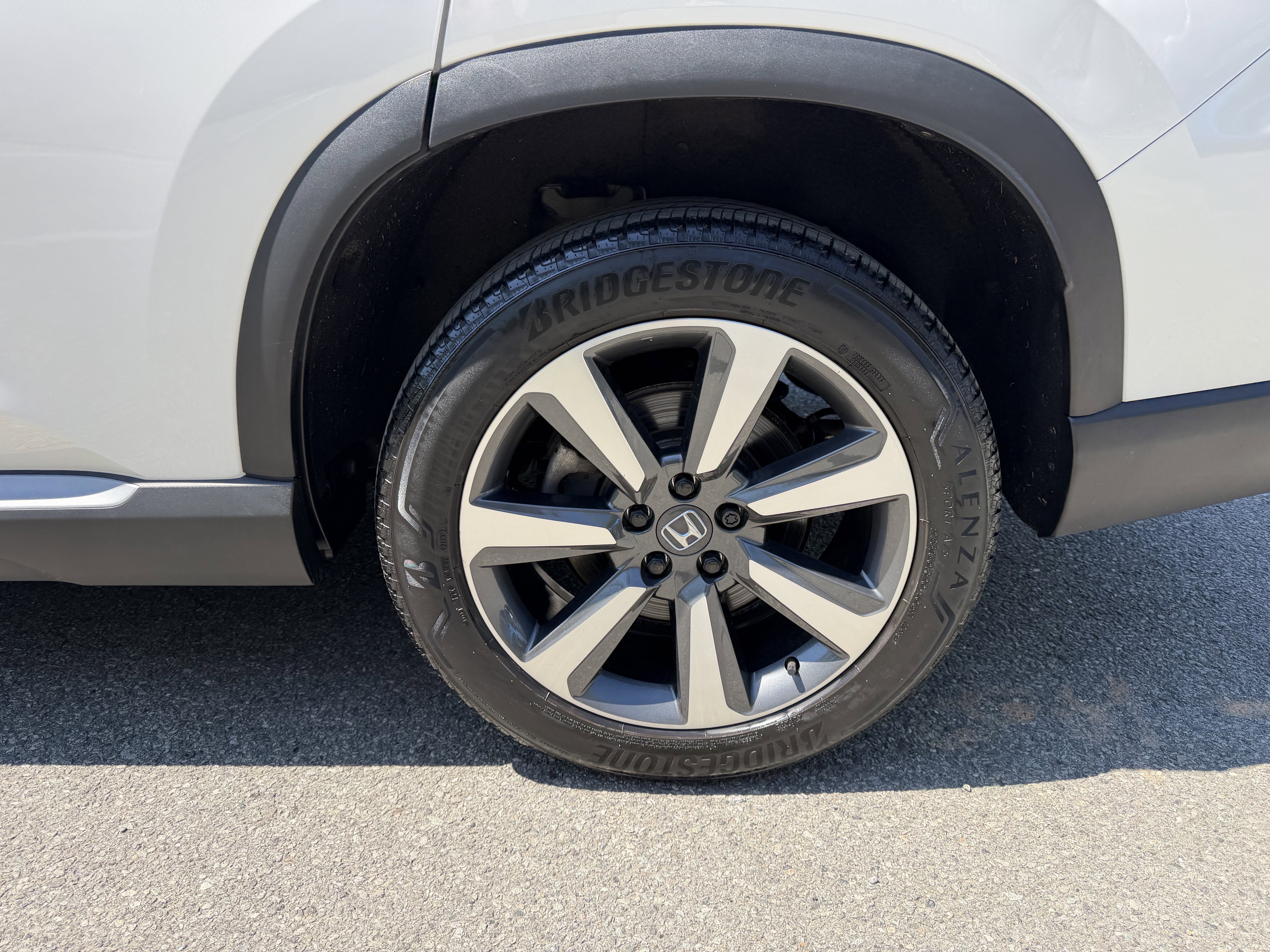 Used 2023 Honda Pilot Elite image 8