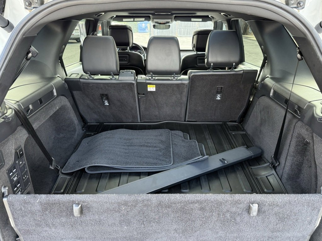 Used 2022 Land Rover Discovery HSE R-Dynamic image 15