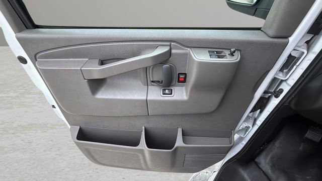 Used 2024 GMC Savana 2500 w/ Driver Convenience Package RWD image 15