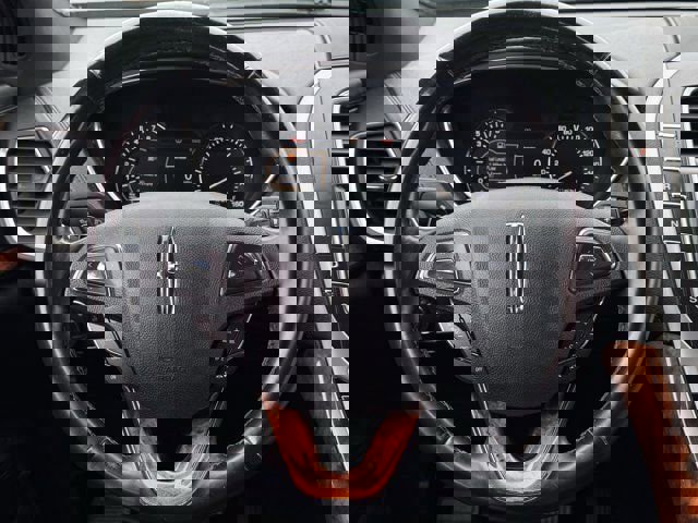 Used 2018 Lincoln MKX Reserve w/ Lincoln MKX Climate Package image 13