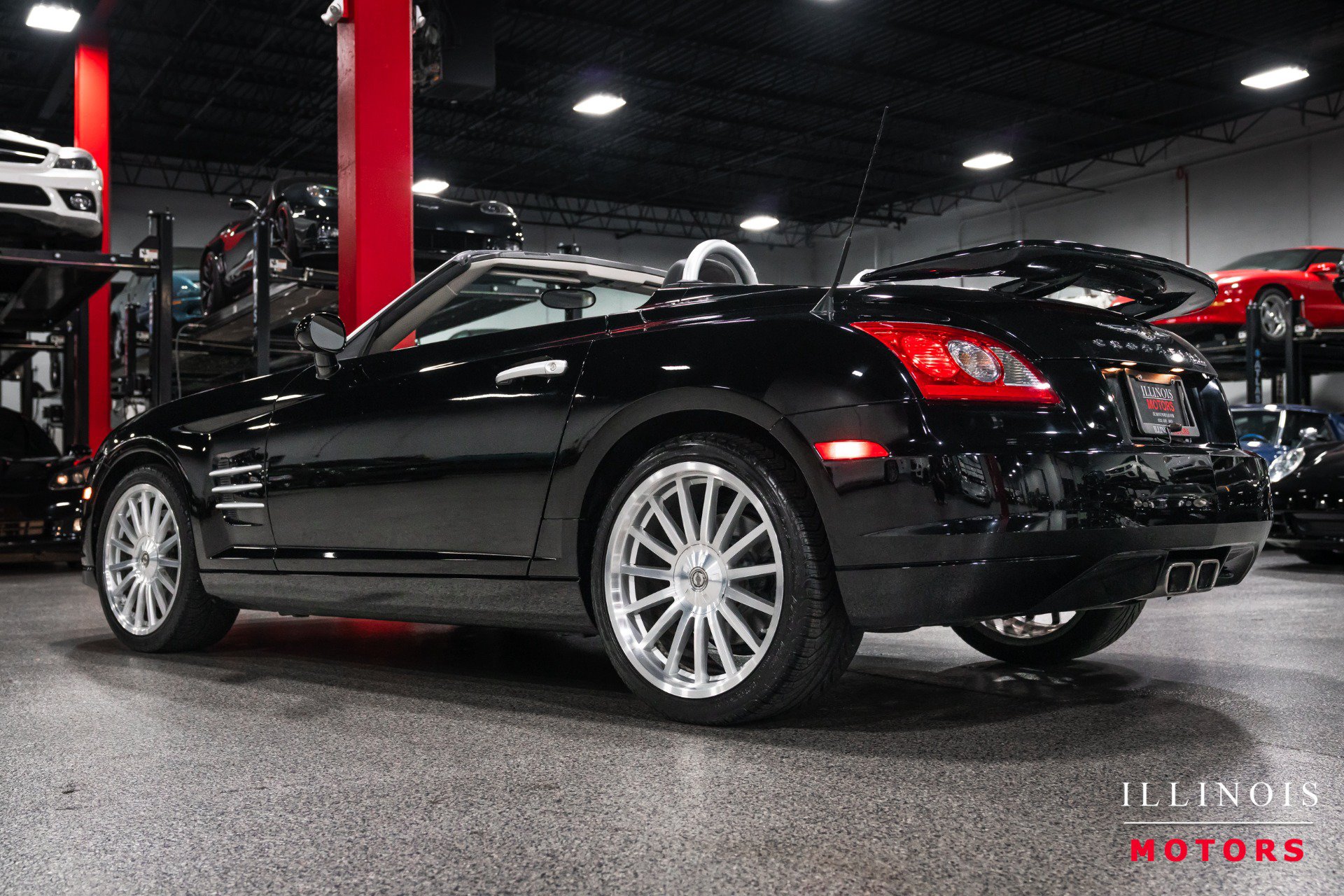 Used 2005 Chrysler Crossfire SRT-6 RWD image 3