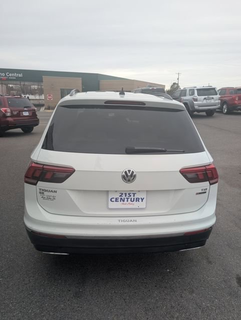 Used 2018 Volkswagen Tiguan SE w/ 3rd Row Seat Package image 9