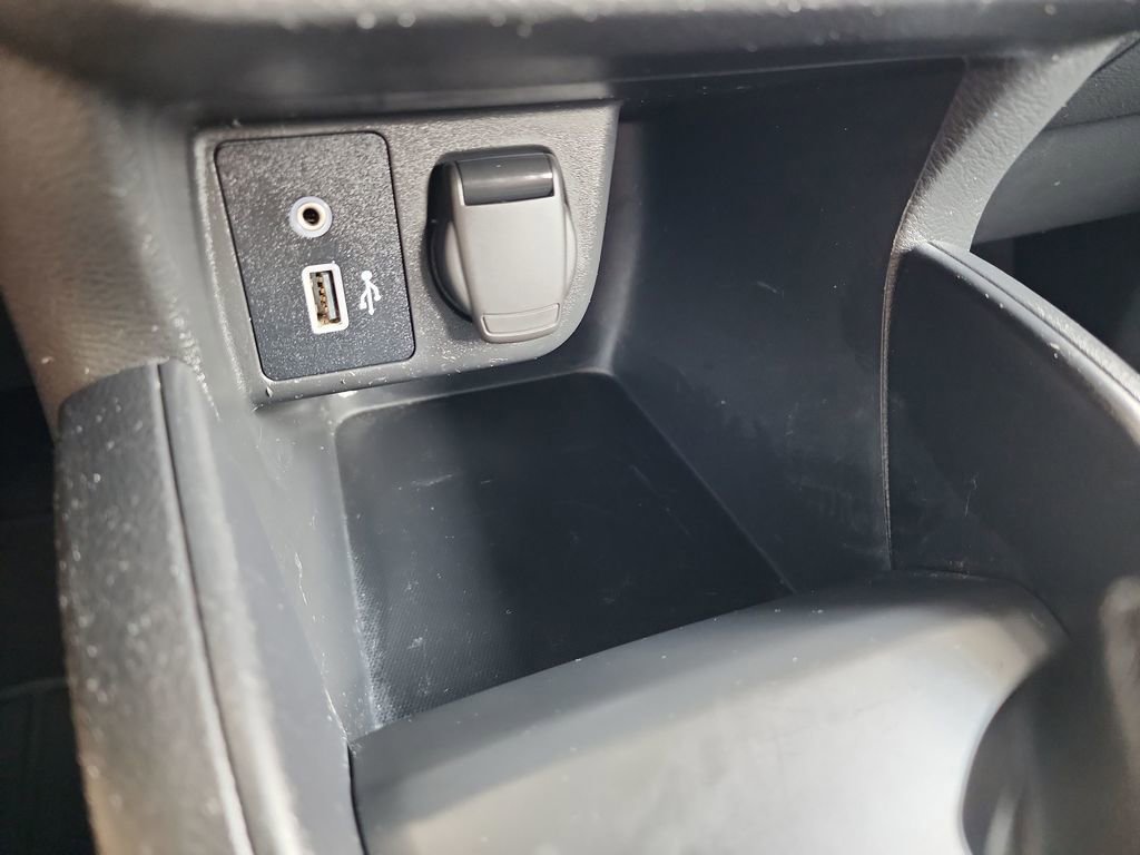 Used 2022 Nissan Versa S FWD image 31