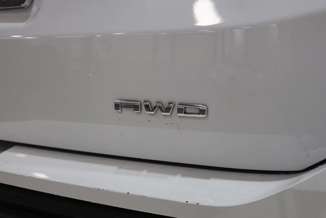 Used 2024 GMC Terrain SLE w/ Driver Convenience Package AWD/4WD image 13