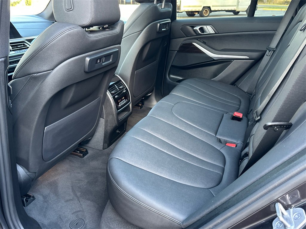 Used 2021 BMW X5 xDrive40i w/ Convenience Package image 17