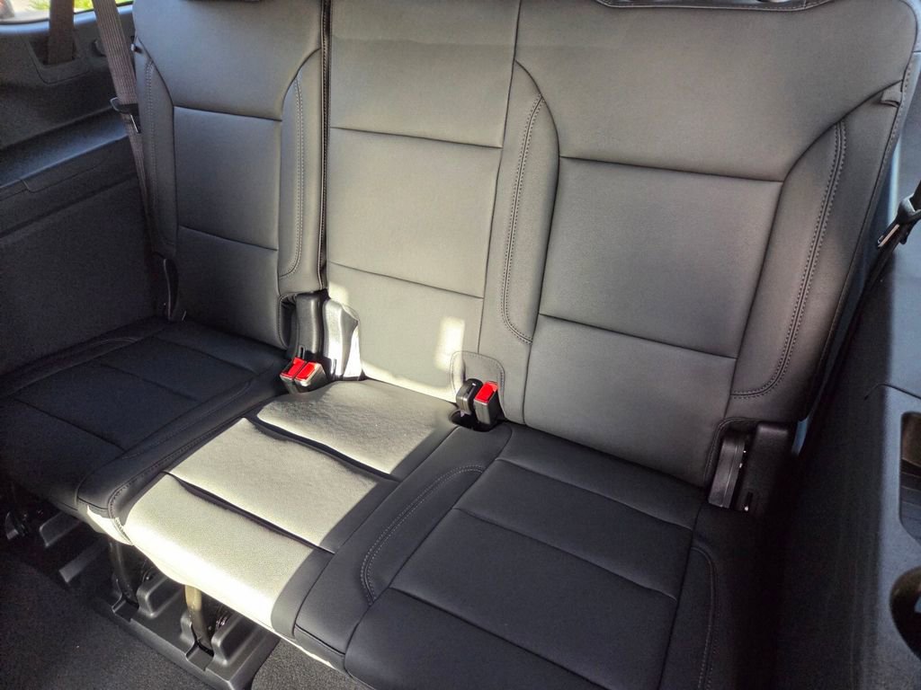 New 2026 Chevrolet Suburban Z71 w/ Z71 Off-Road Package image 9