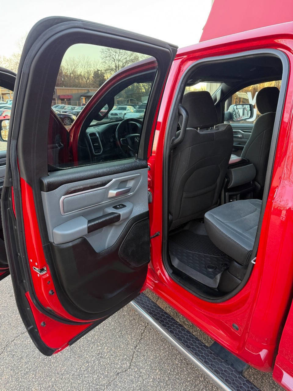 Used 2021 RAM 1500 Big Horn image 12