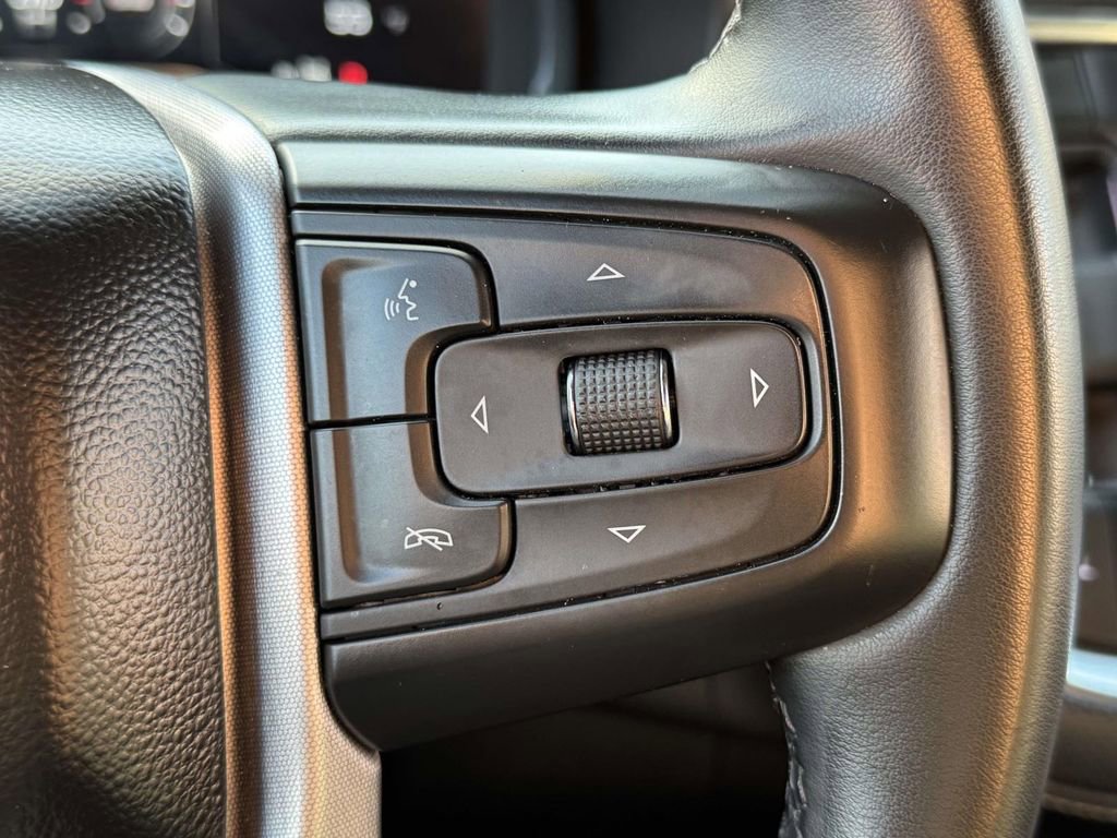 Used 2024 GMC Yukon SLT image 20