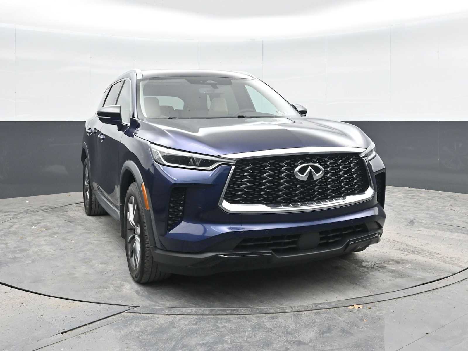 Used 2023 INFINITI QX60 Luxe w/ Cargo Package AWD/4WD image 6