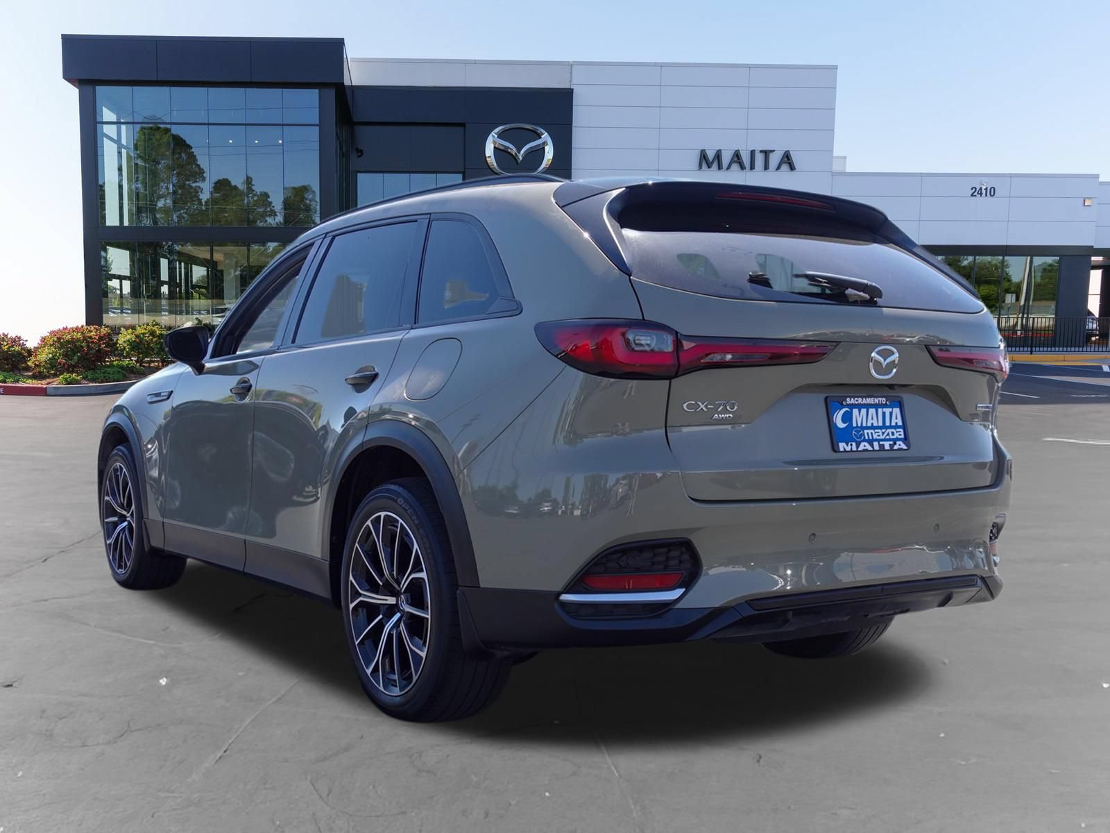Certified 2025 MAZDA CX-70 Plug-In Hybrid w/ Premium Plus AWD/4WD image 6