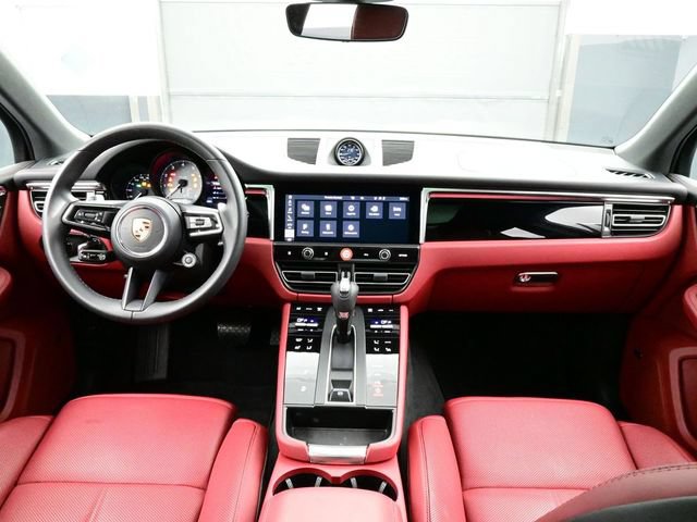 Certified 2025 Porsche Macan S AWD/4WD image 20