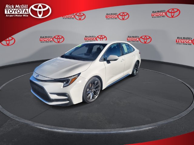 Used 2026 Toyota Corolla SE FWD image 4