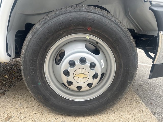 New 2024 Chevrolet Express 3500 w/ Power Convenience Package image 26