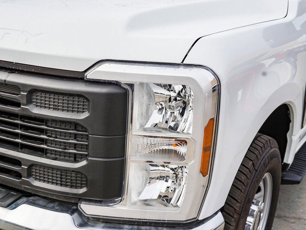 New 2024 Ford F250 XL w/ XL Chrome Package RWD image 5