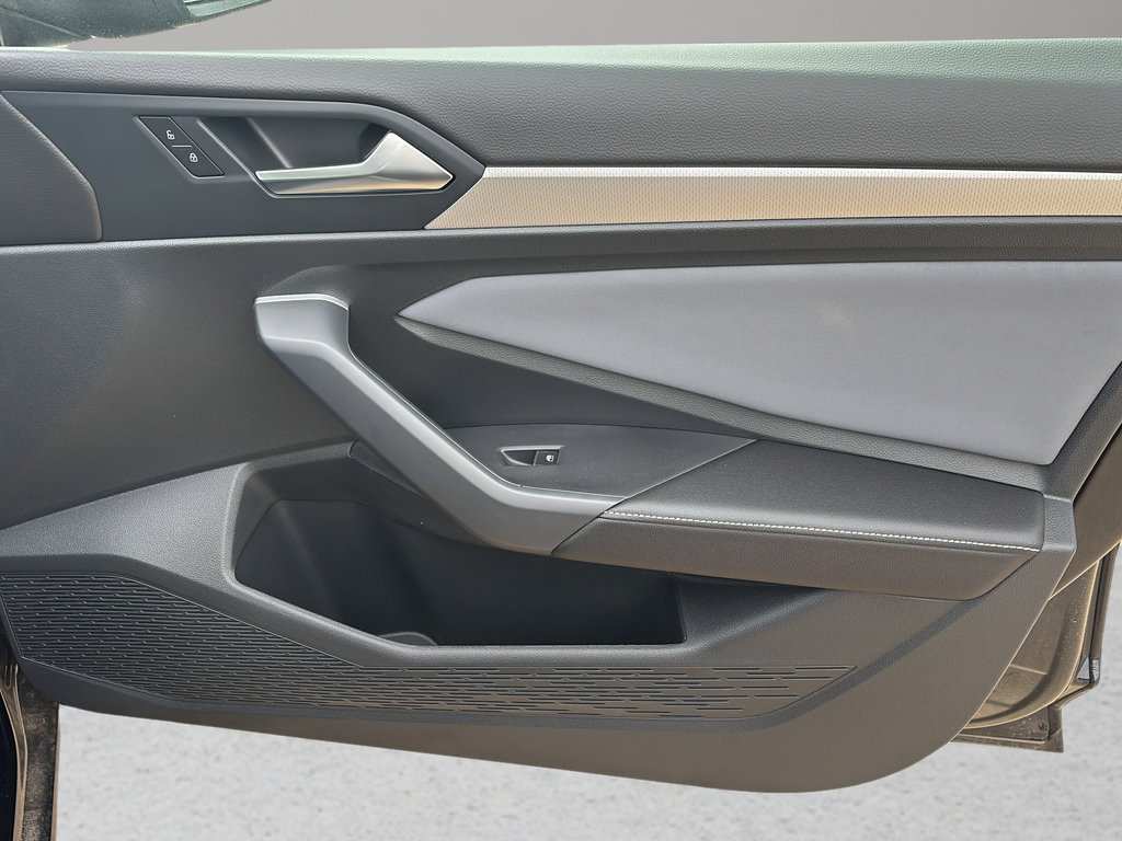 New 2026 Volkswagen Jetta SE FWD image 10