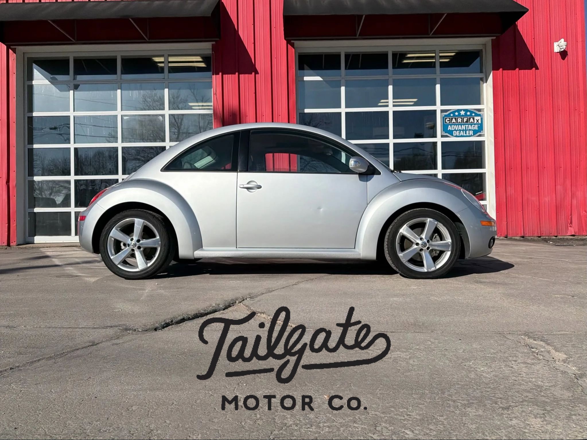 Used 2006 Volkswagen Beetle 2.5 Hatchback 2D image 1
