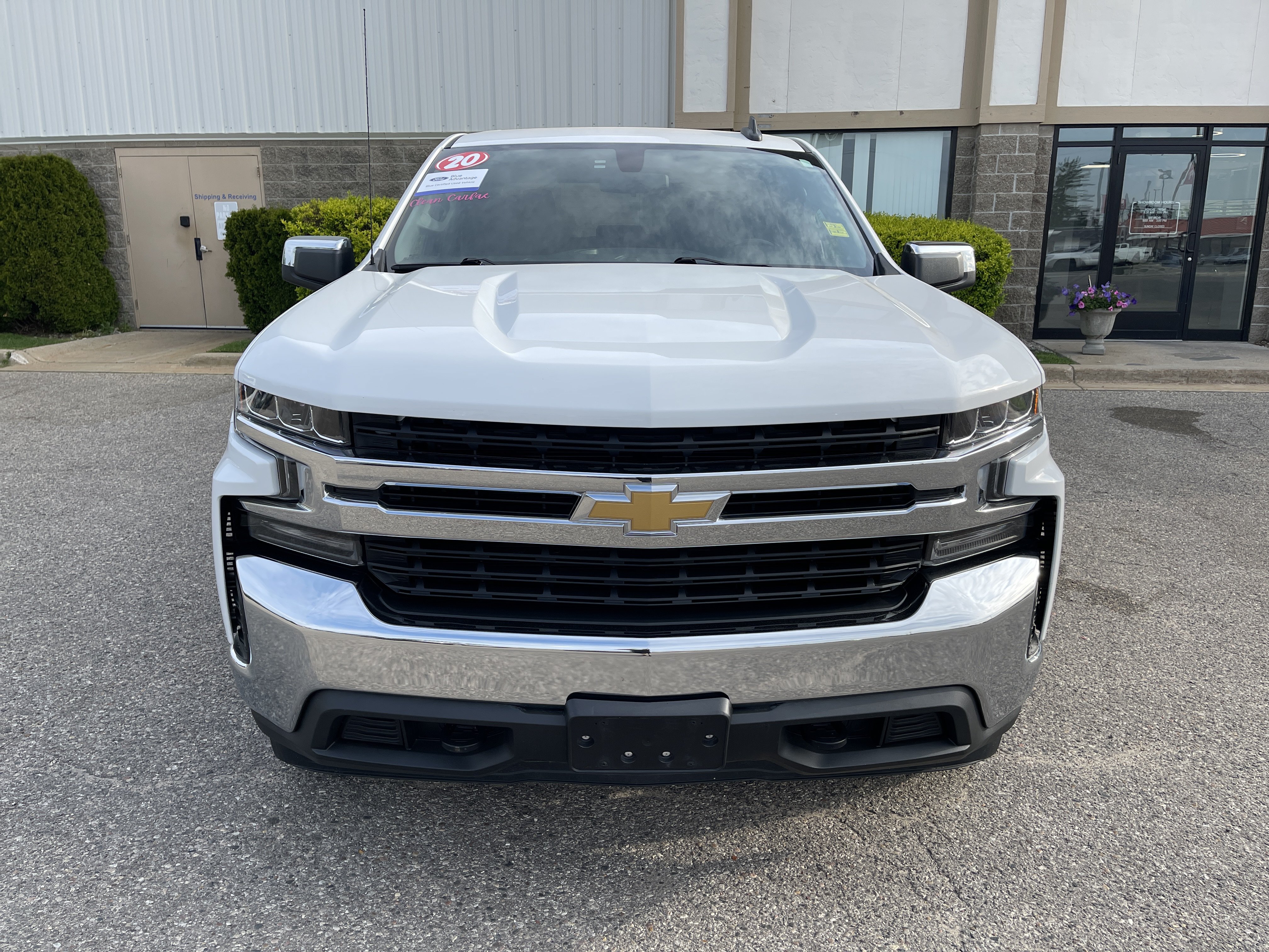 Used 2020 Chevrolet Silverado 1500 LT w/ True North Edition AWD/4WD image 9
