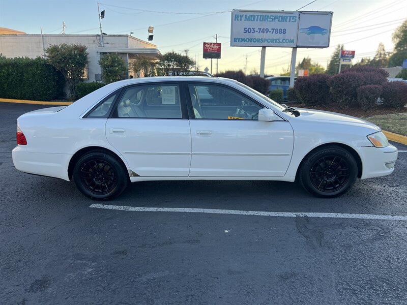 Used 2004 Toyota Avalon XLS FWD image 6