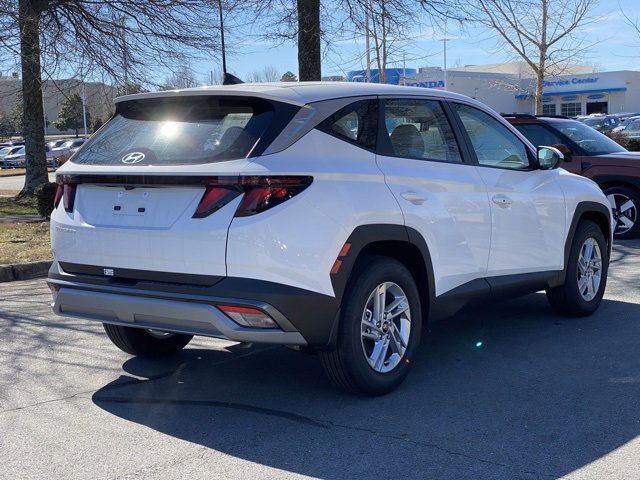 New 2025 Hyundai Tucson SE image 8