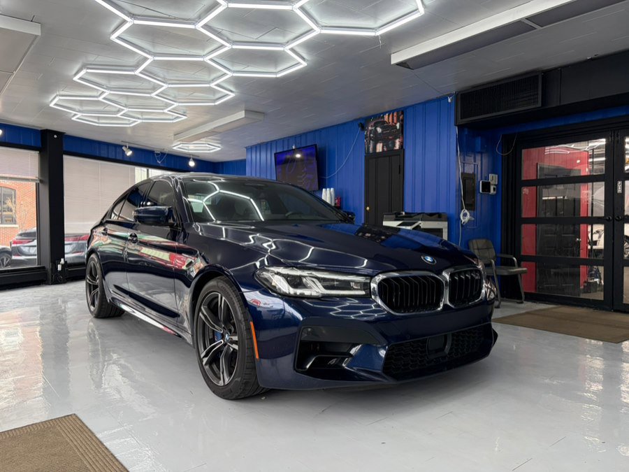 Used 2021 BMW M5 w/ Executive Package AWD/4WD image 1