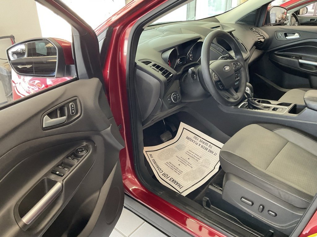 Used 2018 Ford Escape SE w/ SE Sync 3 Package image 8