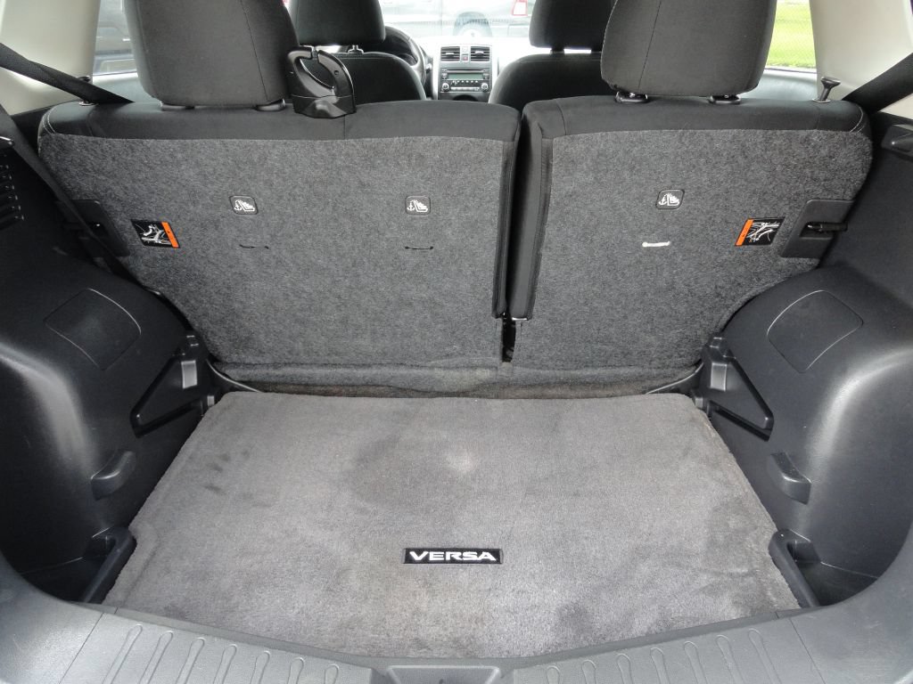 Used 2014 Nissan Versa Note SV w/ Interior Illumination Package FWD image 7