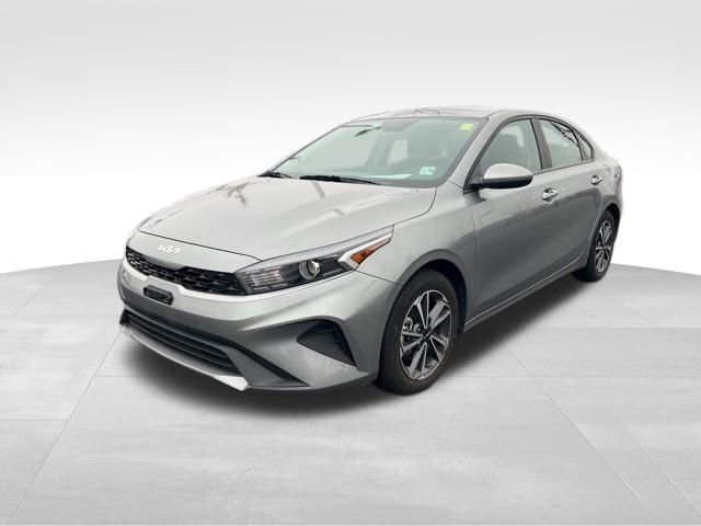 Certified 2024 Kia Forte LXS image 5