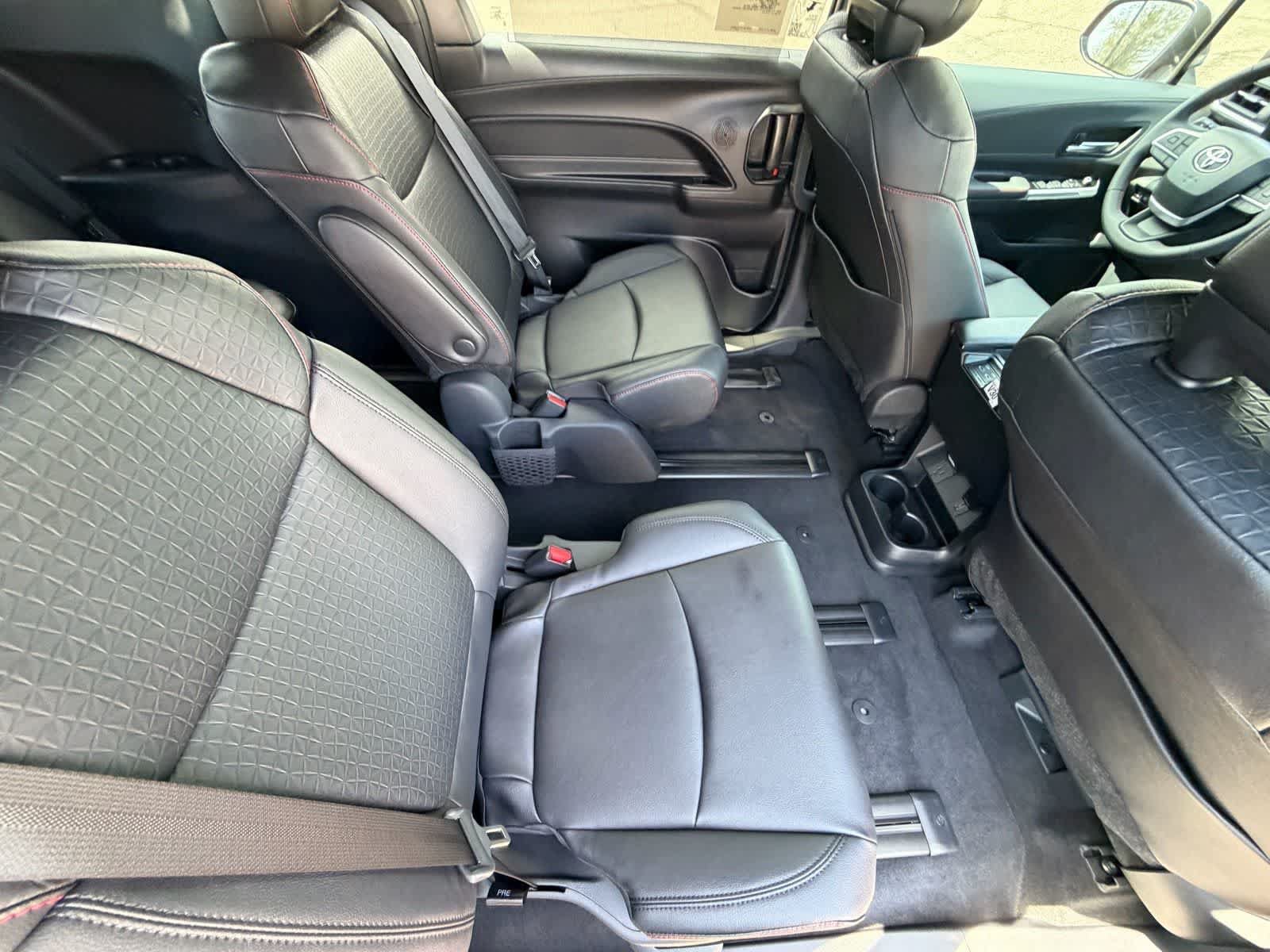 New 2026 Toyota Sienna XSE FWD image 10
