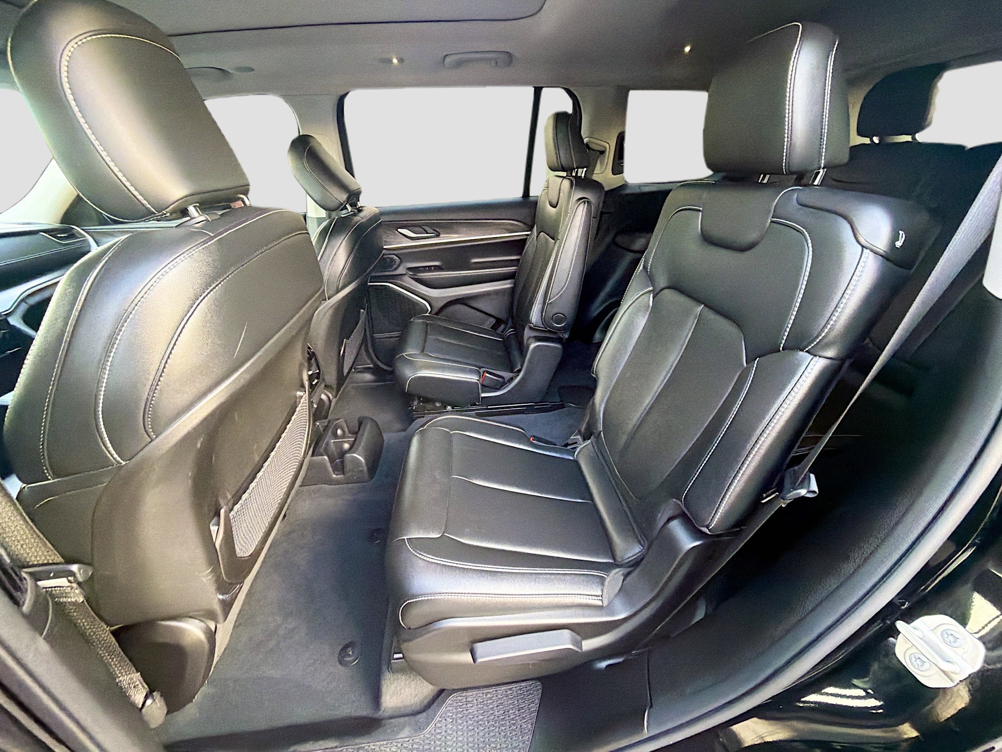 Used 2024 Jeep Grand Cherokee L Limited image 29
