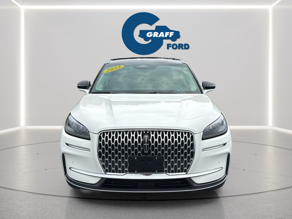 Used 2023 Lincoln Corsair AWD w/ Equipment Group 101A image 2