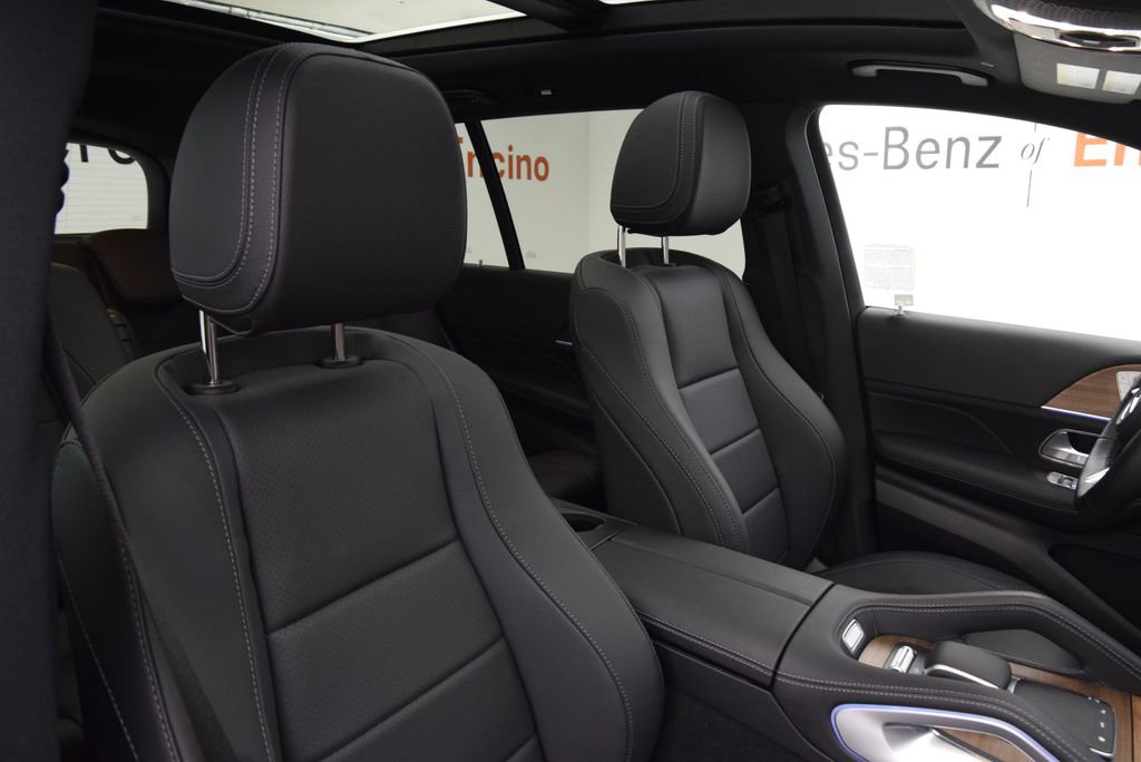 Used 2025 Mercedes-Benz GLS 450 4MATIC image 16
