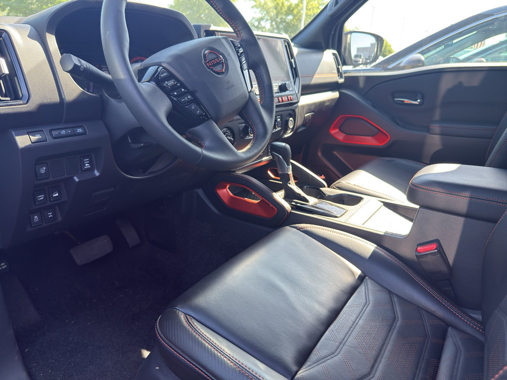 Used 2025 Nissan Frontier PRO-4X w/ Pro Premium Package AWD/4WD image 7