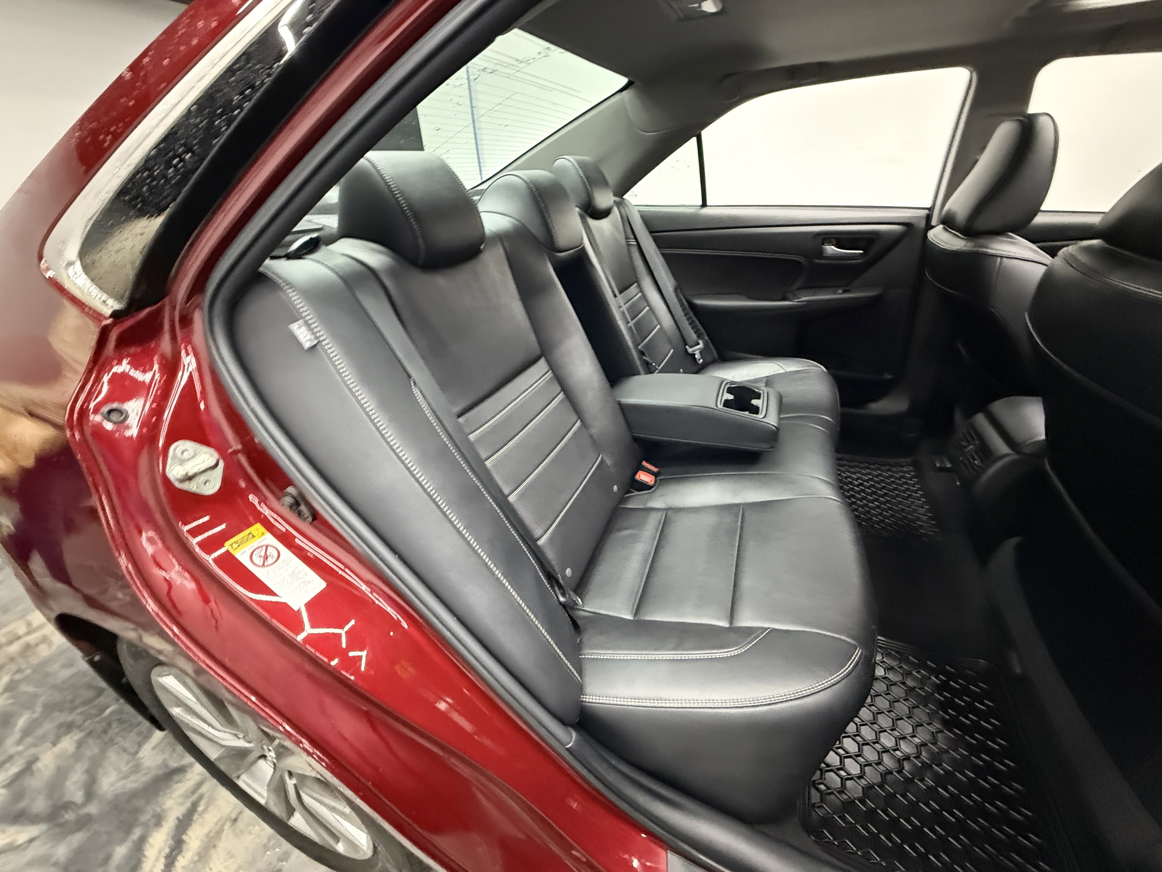 Used 2017 Toyota Camry XLE image 19