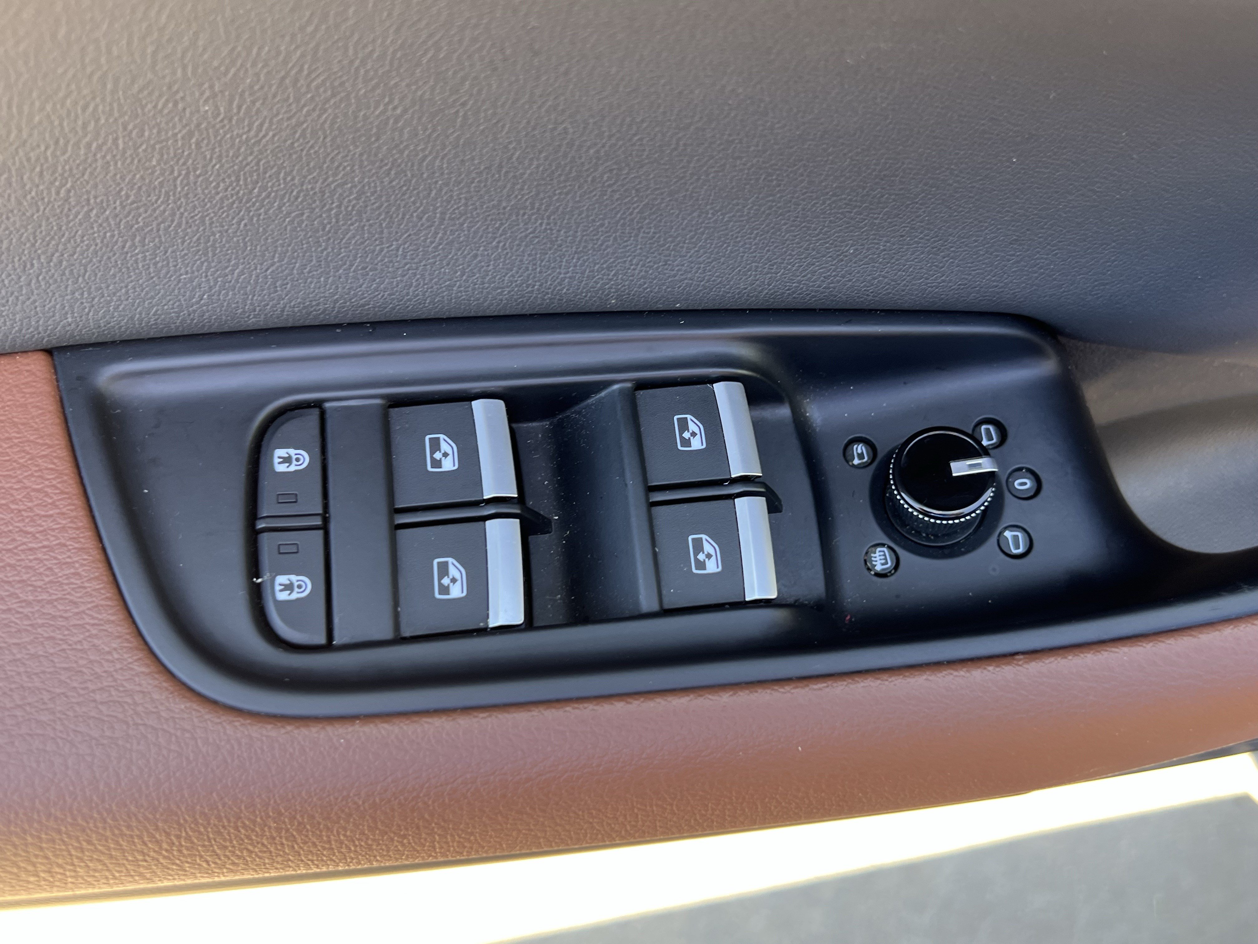 Used 2019 Audi Q8 Premium Plus w/ Premium Plus AWD/4WD image 15