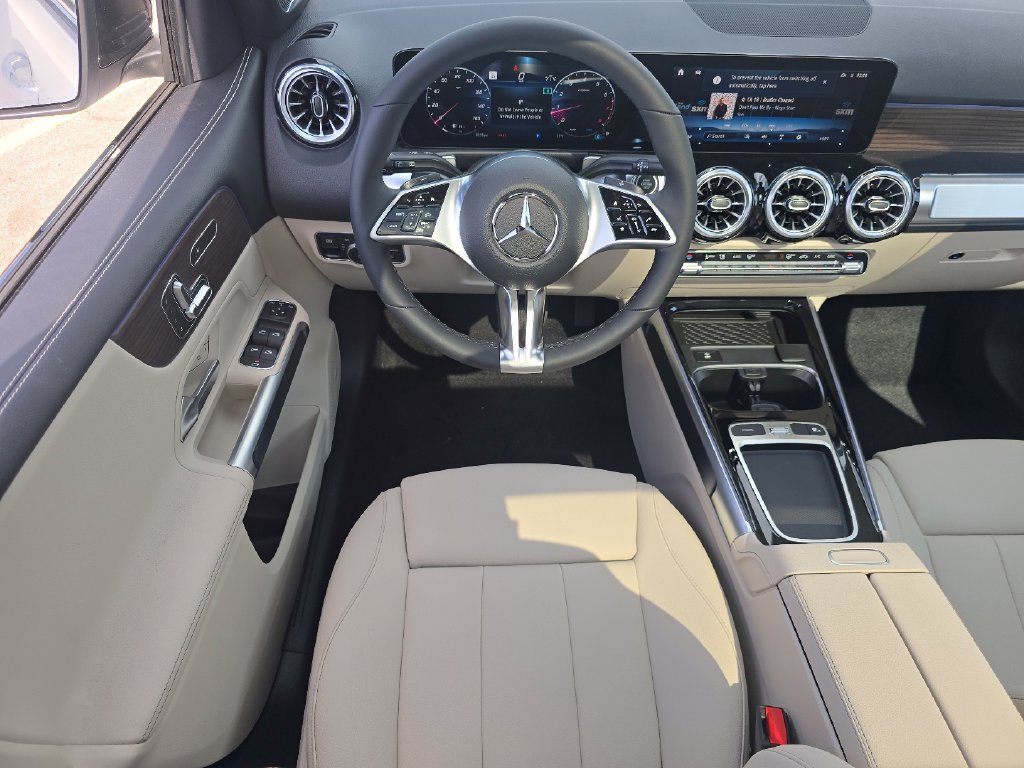 New 2026 Mercedes-Benz GLB 250 4MATIC image 24