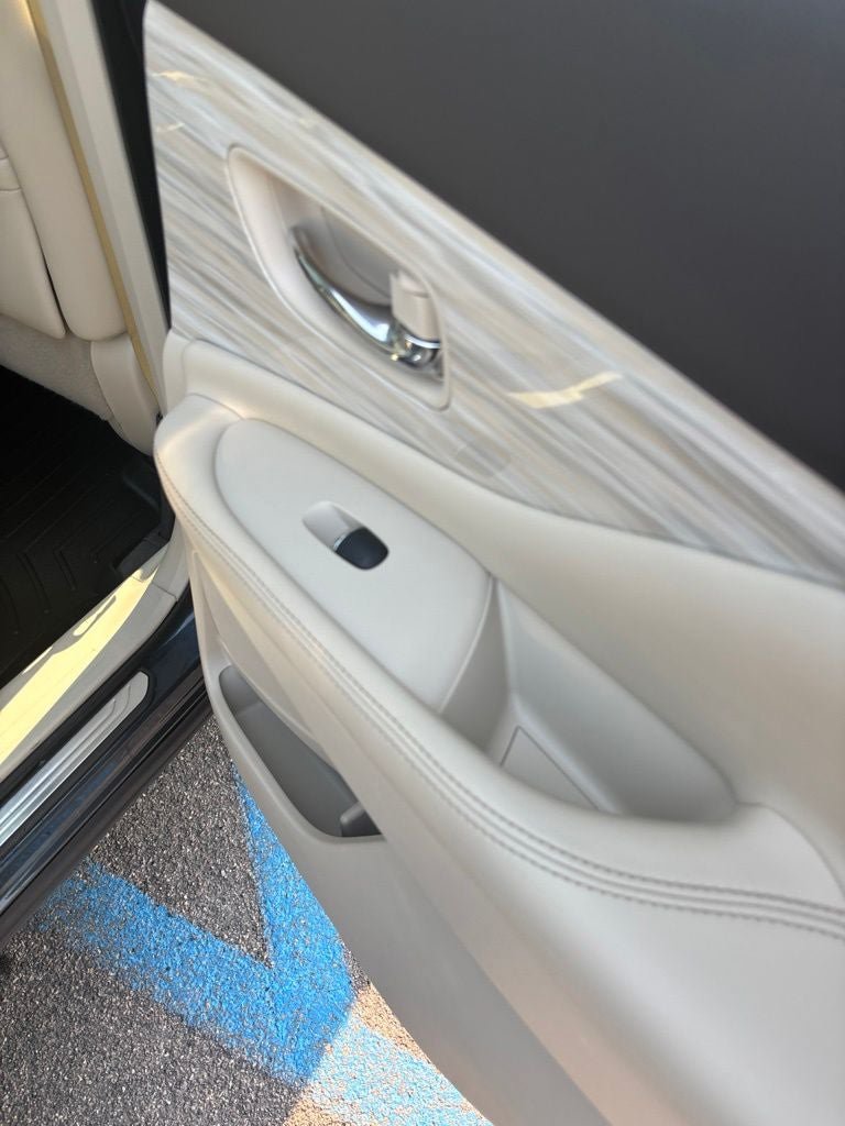 Used 2016 Nissan Murano Platinum w/ Platinum Technology Package FWD image 29